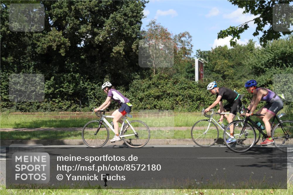 10.08.2025 - GEWOBA Citytriathlon Bremen Yannick Fuchs http://msf.ph/oto/8572180 10.08.2025 14:50:24 Radfahren 231, 352, 410, 416, 504 meine-sportfotos.de