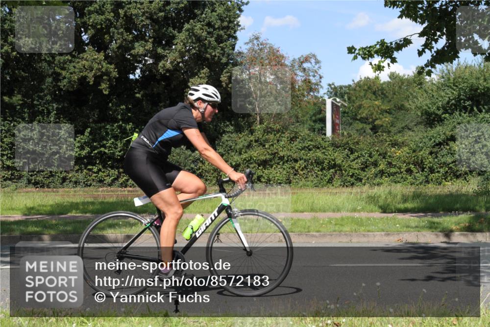 10.08.2025 - GEWOBA Citytriathlon Bremen Yannick Fuchs http://msf.ph/oto/8572183 10.08.2025 14:50:28 Radfahren 231, 416, 504 meine-sportfotos.de