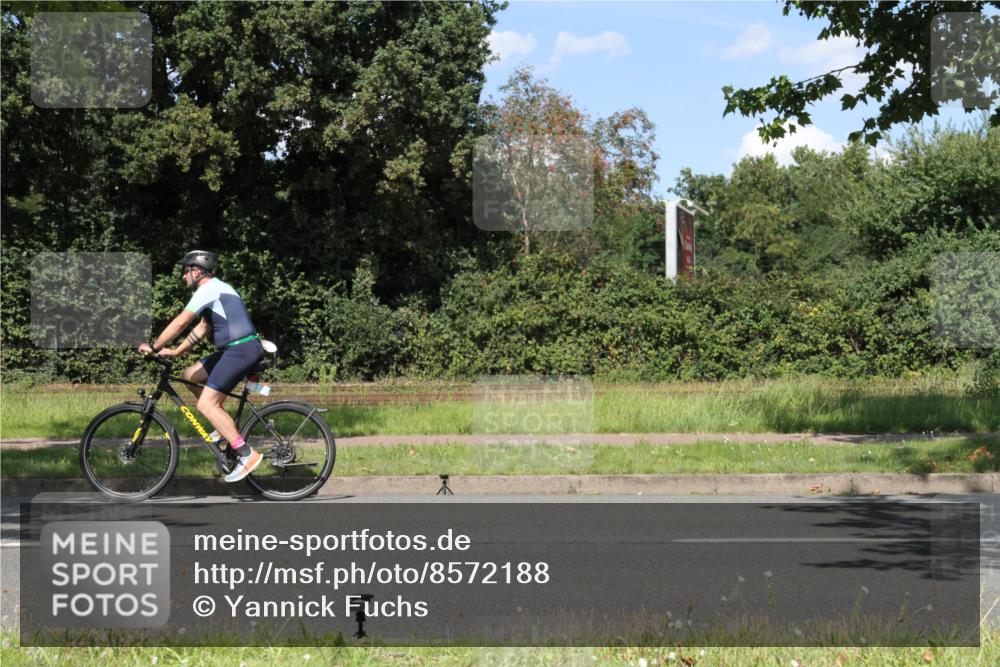 10.08.2025 - GEWOBA Citytriathlon Bremen Yannick Fuchs http://msf.ph/oto/8572188 10.08.2025 14:50:38 Radfahren 231, 416, 504 meine-sportfotos.de