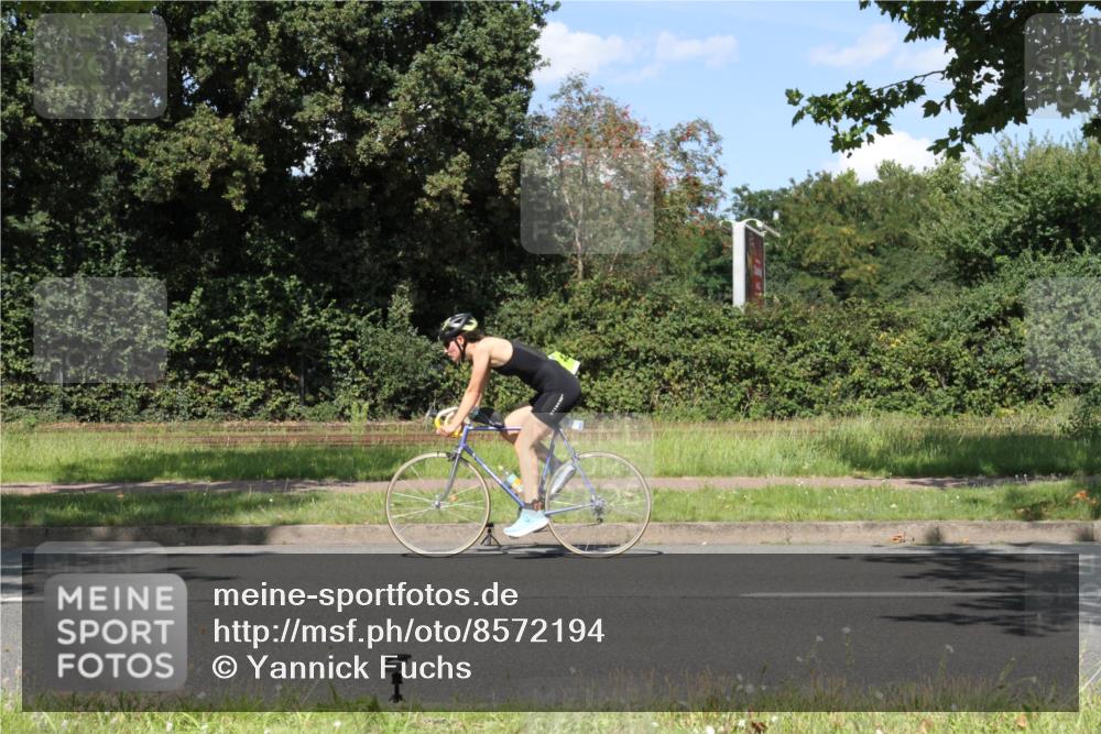 10.08.2025 - GEWOBA Citytriathlon Bremen Yannick Fuchs http://msf.ph/oto/8572194 10.08.2025 14:51:03 Radfahren 275, 379, 411, 470, 494 meine-sportfotos.de