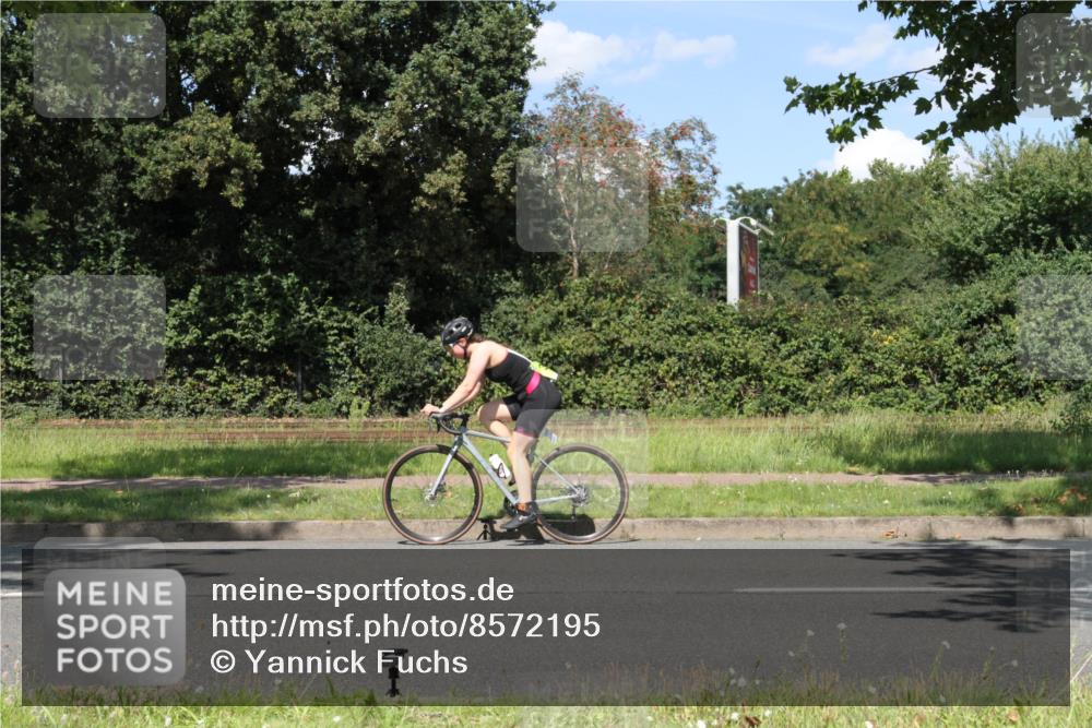 10.08.2025 - GEWOBA Citytriathlon Bremen Yannick Fuchs http://msf.ph/oto/8572195 10.08.2025 14:51:05 Radfahren 275, 338, 379, 411, 470, 494 meine-sportfotos.de