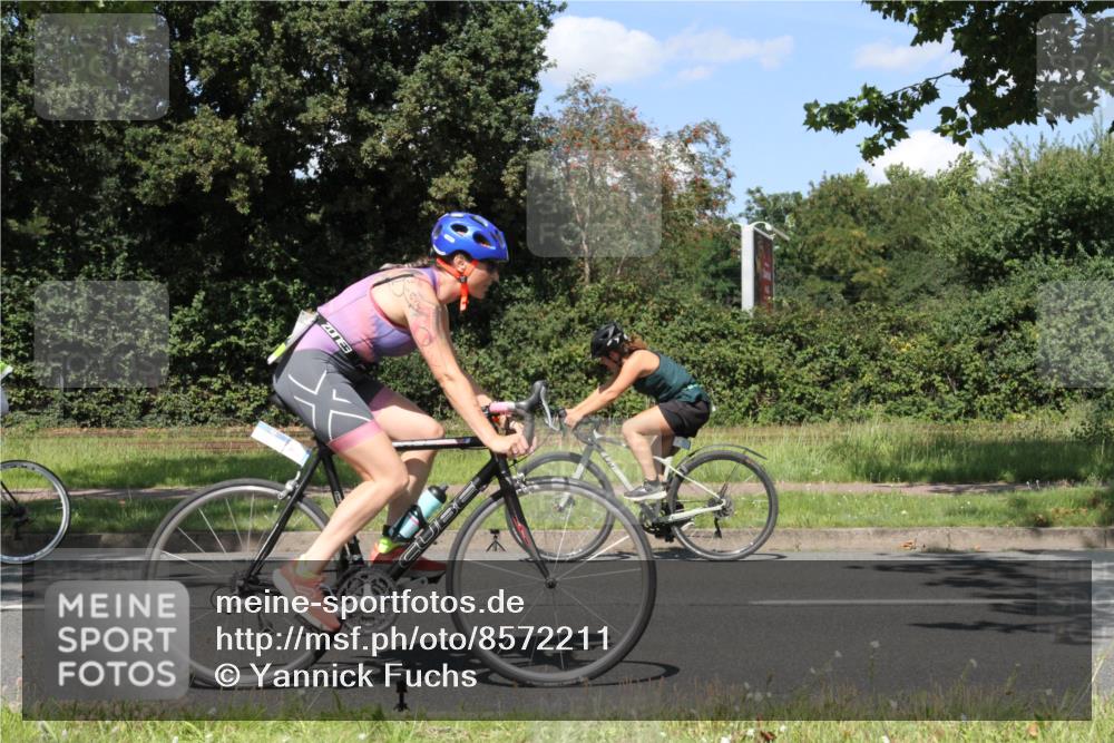 10.08.2025 - GEWOBA Citytriathlon Bremen Yannick Fuchs http://msf.ph/oto/8572211 10.08.2025 14:51:28 Radfahren 212, 338, 374, 399, 468, 492 meine-sportfotos.de