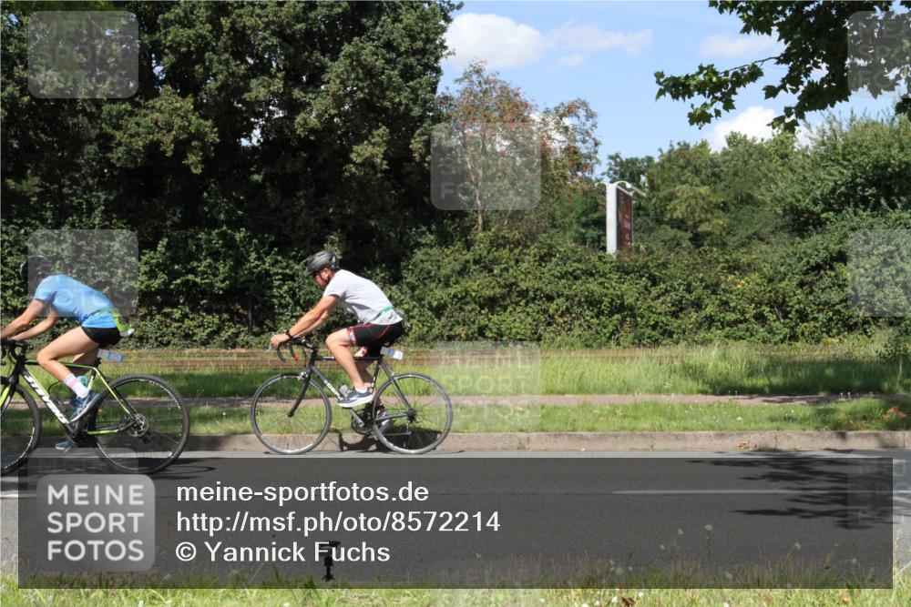 10.08.2025 - GEWOBA Citytriathlon Bremen Yannick Fuchs http://msf.ph/oto/8572214 10.08.2025 14:51:30 Radfahren 212, 374, 399, 468, 492 meine-sportfotos.de
