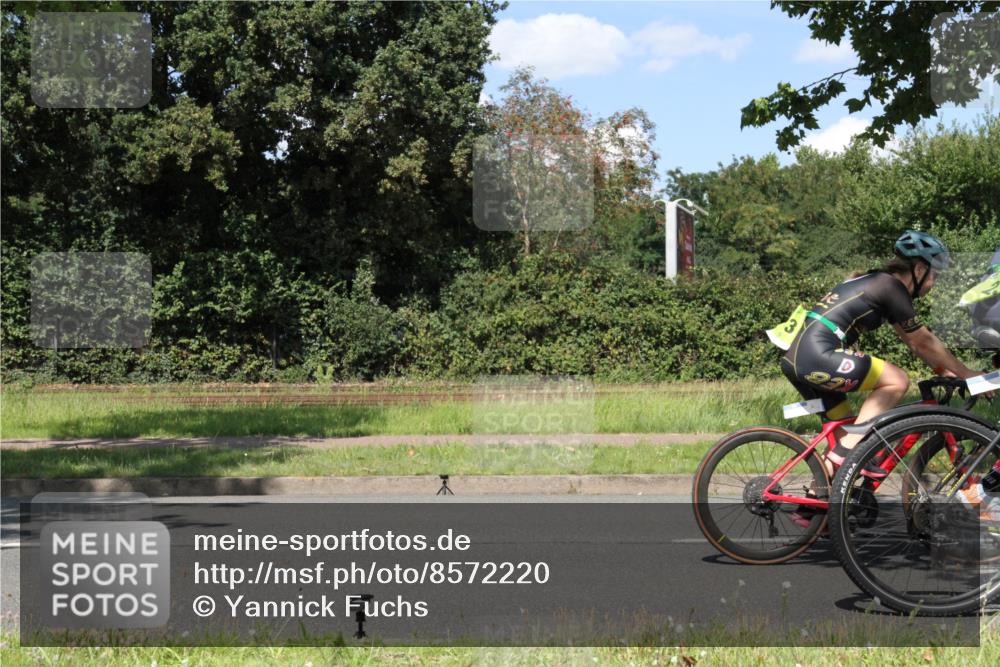 10.08.2025 - GEWOBA Citytriathlon Bremen Yannick Fuchs http://msf.ph/oto/8572220 10.08.2025 14:51:50 Radfahren 183, 237, 368, 523 meine-sportfotos.de