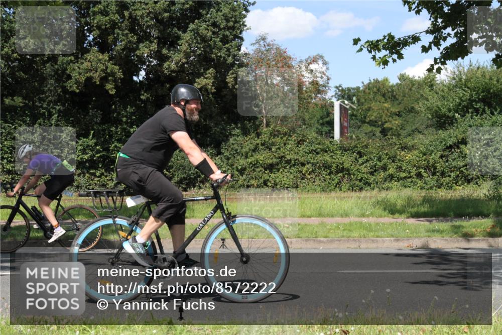 10.08.2025 - GEWOBA Citytriathlon Bremen Yannick Fuchs http://msf.ph/oto/8572222 10.08.2025 14:51:53 Radfahren 183, 237, 341, 368, 428, 523 meine-sportfotos.de