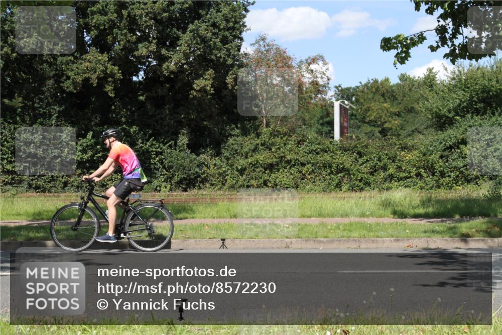 10.08.2025 - GEWOBA Citytriathlon Bremen Yannick Fuchs http://msf.ph/oto/8572230 10.08.2025 14:52:10 Radfahren 315, 321, 327, 341, 361, 368, 381, 412, 428, 496, 520 meine-sportfotos.de