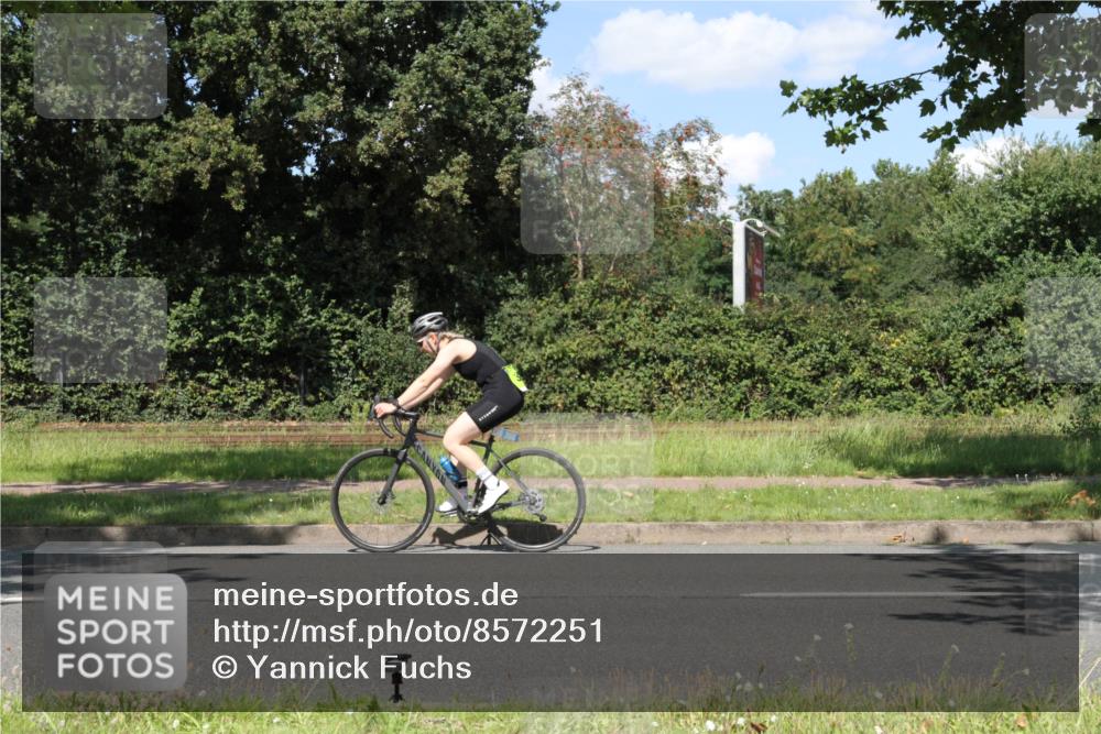 10.08.2025 - GEWOBA Citytriathlon Bremen Yannick Fuchs http://msf.ph/oto/8572251 10.08.2025 14:52:53 Radfahren 378, 385, 459, 463, 510 meine-sportfotos.de