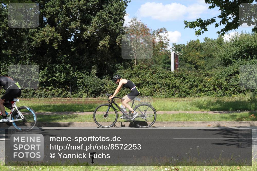 10.08.2025 - GEWOBA Citytriathlon Bremen Yannick Fuchs http://msf.ph/oto/8572253 10.08.2025 14:52:54 Radfahren 378, 385, 459, 463, 510 meine-sportfotos.de