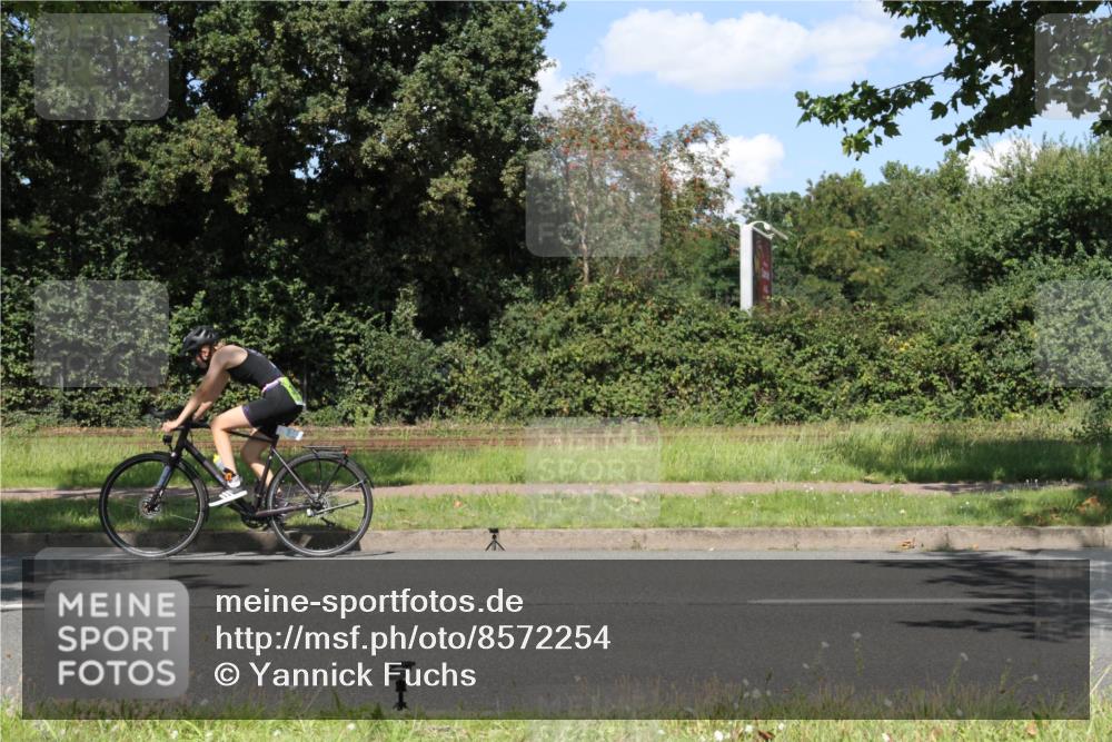 10.08.2025 - GEWOBA Citytriathlon Bremen Yannick Fuchs http://msf.ph/oto/8572254 10.08.2025 14:52:54 Radfahren 378, 385, 459, 463, 510 meine-sportfotos.de