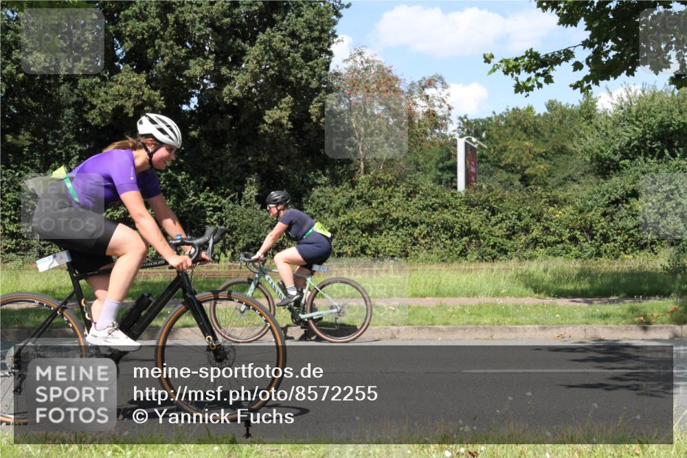10.08.2025 - GEWOBA Citytriathlon Bremen Yannick Fuchs http://msf.ph/oto/8572255 10.08.2025 14:52:59 Radfahren 376, 378, 385, 463, 510 meine-sportfotos.de