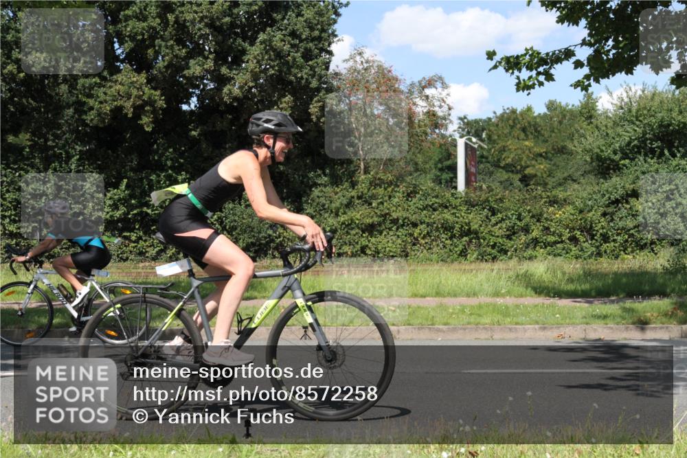 10.08.2025 - GEWOBA Citytriathlon Bremen Yannick Fuchs http://msf.ph/oto/8572258 10.08.2025 14:53:01 Radfahren 376, 378, 385, 463, 510 meine-sportfotos.de