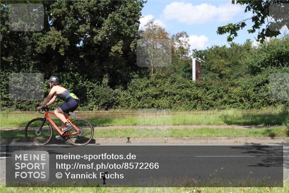 10.08.2025 - GEWOBA Citytriathlon Bremen Yannick Fuchs http://msf.ph/oto/8572266 10.08.2025 14:53:11 Radfahren 188, 376, 385, 463 meine-sportfotos.de