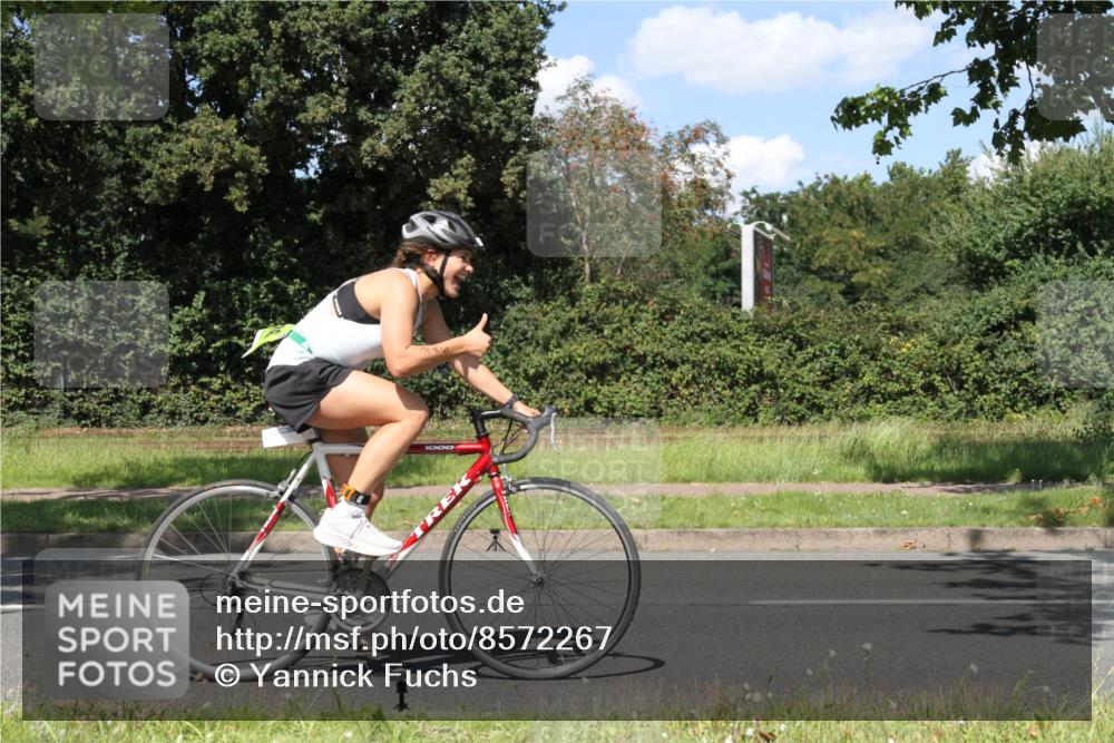 10.08.2025 - GEWOBA Citytriathlon Bremen Yannick Fuchs http://msf.ph/oto/8572267 10.08.2025 14:53:12 Radfahren 188, 376, 385, 463 meine-sportfotos.de