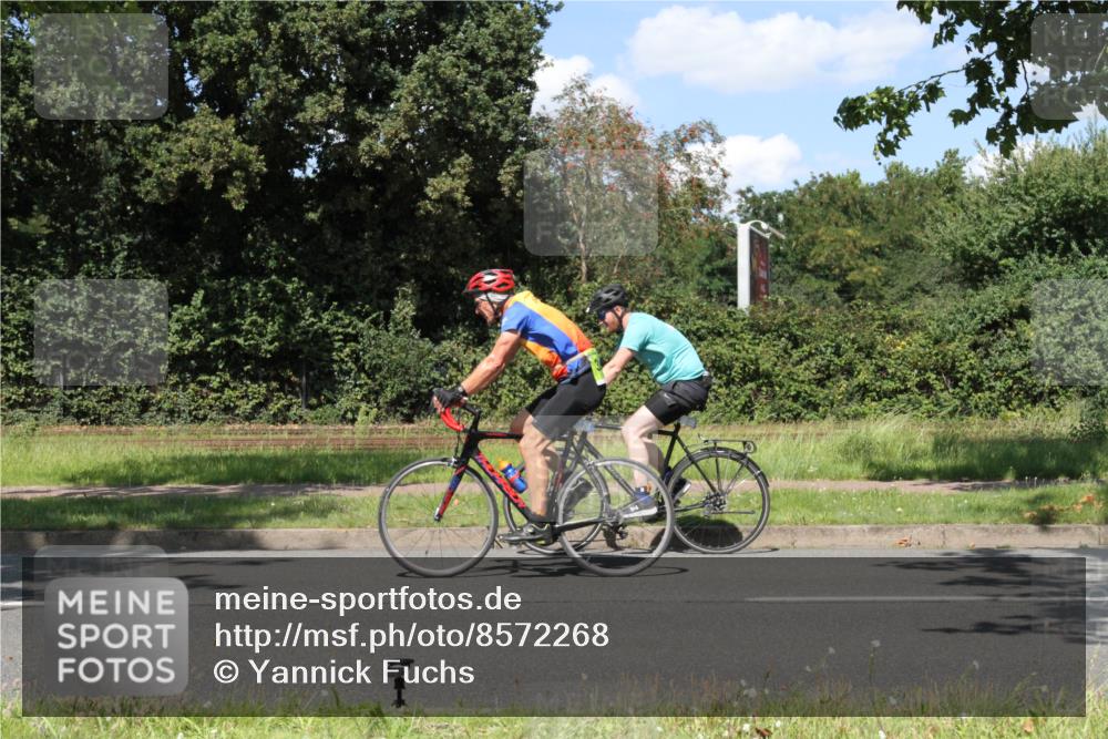 10.08.2025 - GEWOBA Citytriathlon Bremen Yannick Fuchs http://msf.ph/oto/8572268 10.08.2025 14:53:13 Radfahren 188, 376, 463 meine-sportfotos.de