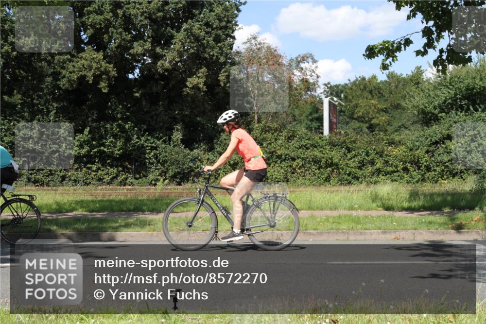 10.08.2025 - GEWOBA Citytriathlon Bremen Yannick Fuchs http://msf.ph/oto/8572270 10.08.2025 14:53:14 Radfahren 188, 376 meine-sportfotos.de