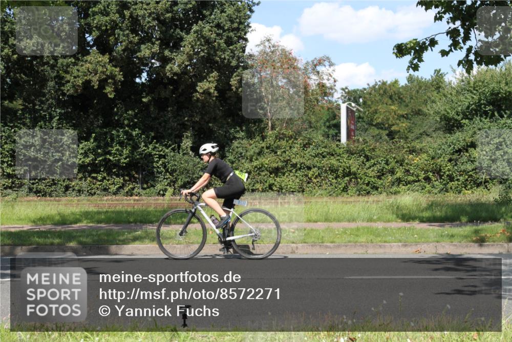 10.08.2025 - GEWOBA Citytriathlon Bremen Yannick Fuchs http://msf.ph/oto/8572271 10.08.2025 14:53:24 Radfahren 188, 419 meine-sportfotos.de