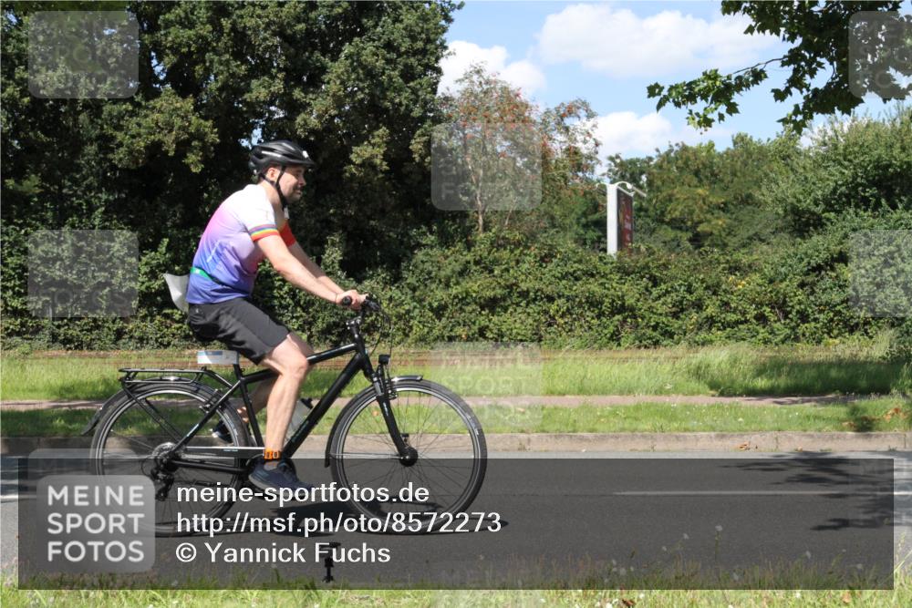 10.08.2025 - GEWOBA Citytriathlon Bremen Yannick Fuchs http://msf.ph/oto/8572273 10.08.2025 14:53:28 Radfahren 188, 419 meine-sportfotos.de