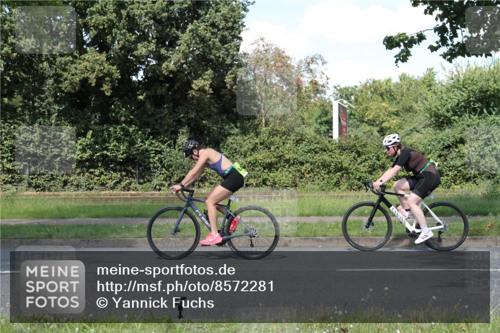 10.08.2025 - GEWOBA Citytriathlon Bremen Yannick Fuchs http://msf.ph/oto/8572281 10.08.2025 14:53:38 Radfahren 291, 419, 438, 501 meine-sportfotos.de