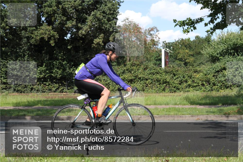 10.08.2025 - GEWOBA Citytriathlon Bremen Yannick Fuchs http://msf.ph/oto/8572284 10.08.2025 14:53:46 Radfahren 291, 300, 419, 438, 501 meine-sportfotos.de