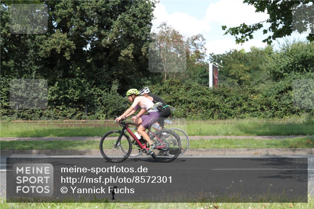 10.08.2025 - GEWOBA Citytriathlon Bremen Yannick Fuchs http://msf.ph/oto/8572301 10.08.2025 14:54:13 Radfahren 206, 324, 345, 362, 433, 434, 454, 473, 475, 485, 508, 519 meine-sportfotos.de