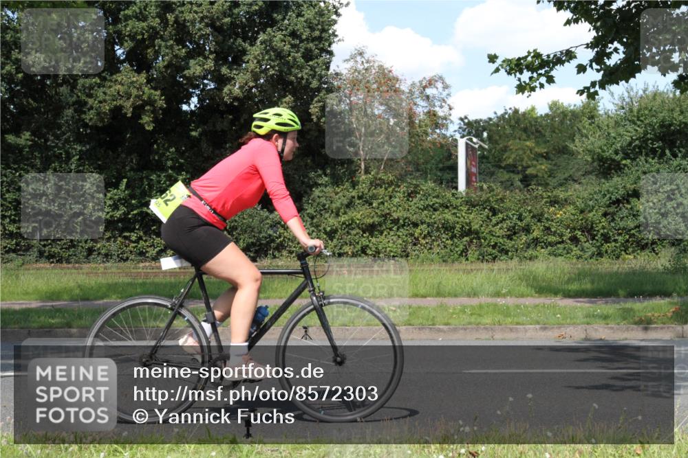 10.08.2025 - GEWOBA Citytriathlon Bremen Yannick Fuchs http://msf.ph/oto/8572303 10.08.2025 14:54:16 Radfahren 206, 324, 362, 393, 433, 434, 454, 473, 475, 485, 508, 519 meine-sportfotos.de