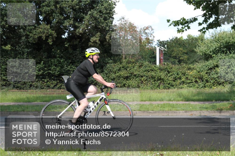 10.08.2025 - GEWOBA Citytriathlon Bremen Yannick Fuchs http://msf.ph/oto/8572304 10.08.2025 14:54:18 Radfahren 206, 324, 362, 387, 393, 433, 454, 475, 508, 519 meine-sportfotos.de