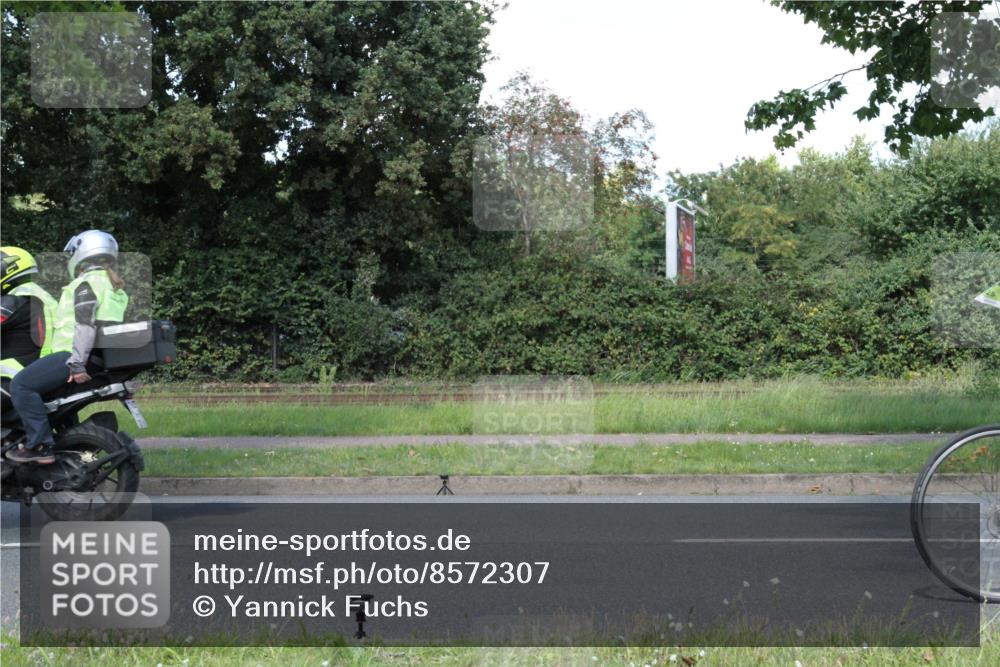 10.08.2025 - GEWOBA Citytriathlon Bremen Yannick Fuchs http://msf.ph/oto/8572307 10.08.2025 14:54:23 Radfahren 206, 316, 324, 362, 387, 393, 433, 454, 475, 489, 507, 508, 514 meine-sportfotos.de