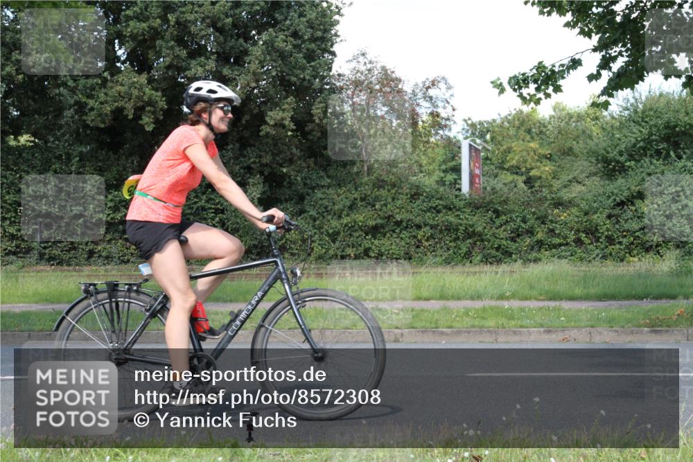 10.08.2025 - GEWOBA Citytriathlon Bremen Yannick Fuchs http://msf.ph/oto/8572308 10.08.2025 14:54:24 Radfahren 206, 316, 324, 362, 387, 393, 433, 454, 475, 489, 507, 508, 514 meine-sportfotos.de