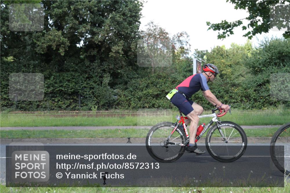 10.08.2025 - GEWOBA Citytriathlon Bremen Yannick Fuchs http://msf.ph/oto/8572313 10.08.2025 14:54:31 Radfahren 194, 206, 316, 324, 355, 370, 387, 393, 440, 454, 475, 489, 507, 514, 518 meine-sportfotos.de
