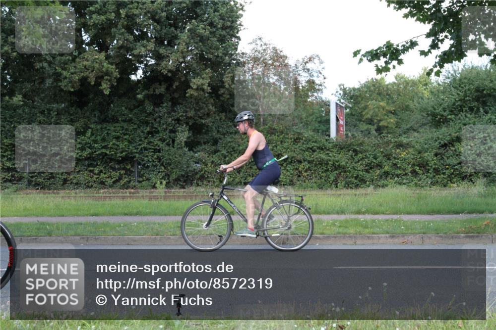 10.08.2025 - GEWOBA Citytriathlon Bremen Yannick Fuchs http://msf.ph/oto/8572319 10.08.2025 14:54:42 Radfahren 194, 316, 355, 370, 387, 440, 489, 507, 514, 518 meine-sportfotos.de