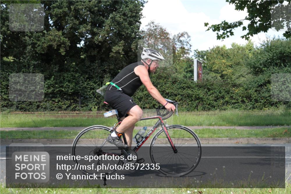 10.08.2025 - GEWOBA Citytriathlon Bremen Yannick Fuchs http://msf.ph/oto/8572335 10.08.2025 14:55:24 Radfahren 284, 424, 443, 465, 511, 530 meine-sportfotos.de