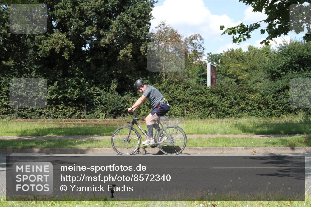 10.08.2025 - GEWOBA Citytriathlon Bremen Yannick Fuchs http://msf.ph/oto/8572340 10.08.2025 14:55:45 Radfahren 149, 364 meine-sportfotos.de