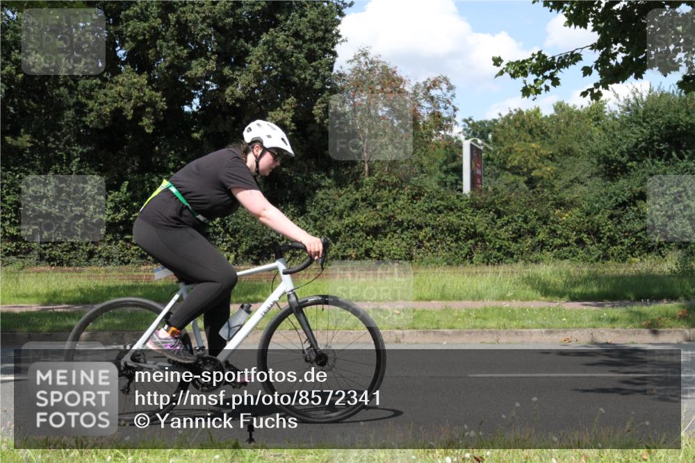 10.08.2025 - GEWOBA Citytriathlon Bremen Yannick Fuchs http://msf.ph/oto/8572341 10.08.2025 14:55:46 Radfahren 149, 364 meine-sportfotos.de