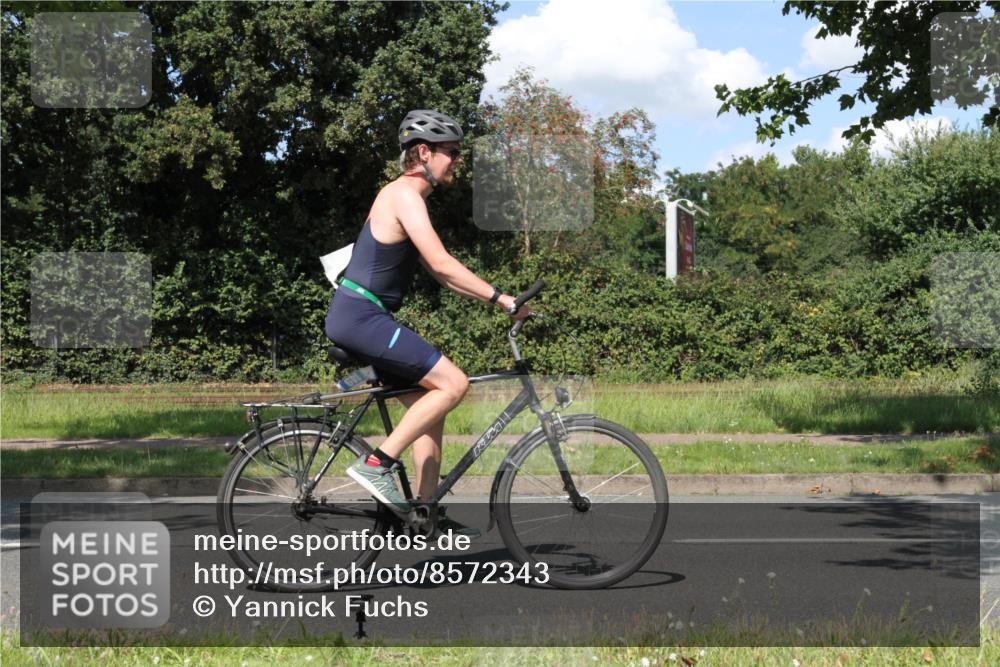 10.08.2025 - GEWOBA Citytriathlon Bremen Yannick Fuchs http://msf.ph/oto/8572343 10.08.2025 14:55:57 Radfahren 149 meine-sportfotos.de