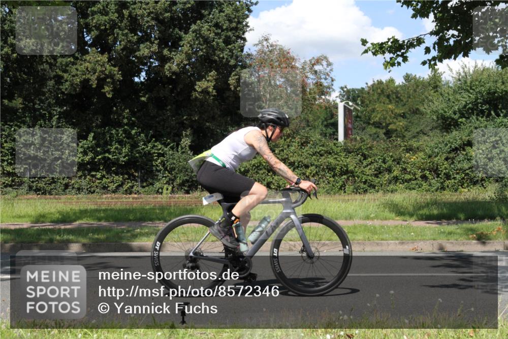 10.08.2025 - GEWOBA Citytriathlon Bremen Yannick Fuchs http://msf.ph/oto/8572346 10.08.2025 14:56:19 Radfahren 502 meine-sportfotos.de