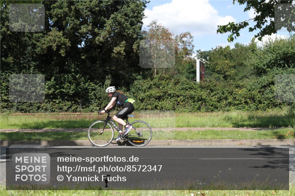 10.08.2025 - GEWOBA Citytriathlon Bremen Yannick Fuchs http://msf.ph/oto/8572347 10.08.2025 14:56:25 Radfahren 502 meine-sportfotos.de