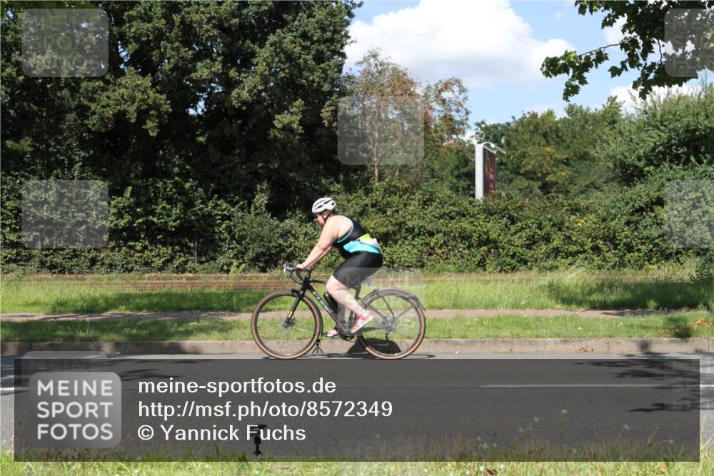10.08.2025 - GEWOBA Citytriathlon Bremen Yannick Fuchs http://msf.ph/oto/8572349 10.08.2025 14:56:28 Radfahren 502 meine-sportfotos.de