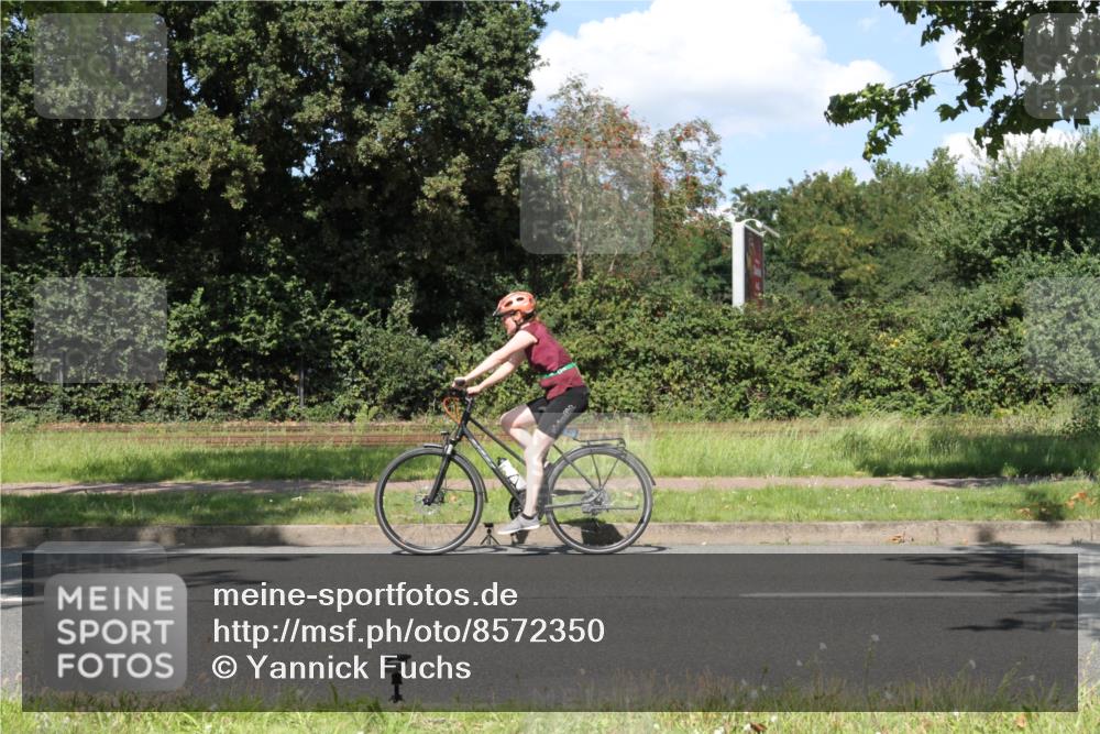 10.08.2025 - GEWOBA Citytriathlon Bremen Yannick Fuchs http://msf.ph/oto/8572350 10.08.2025 14:56:32 Radfahren 392 meine-sportfotos.de