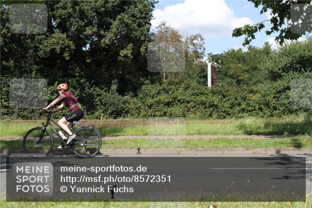 10.08.2025 - GEWOBA Citytriathlon Bremen Yannick Fuchs http://msf.ph/oto/8572351 10.08.2025 14:56:32 Radfahren 392 meine-sportfotos.de