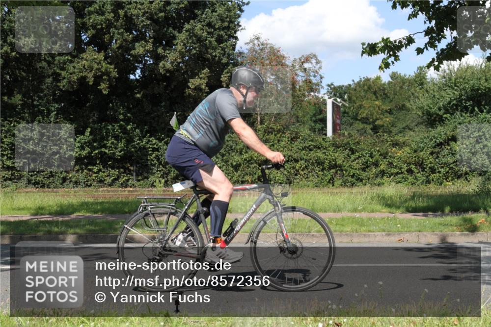 10.08.2025 - GEWOBA Citytriathlon Bremen Yannick Fuchs http://msf.ph/oto/8572356 10.08.2025 14:56:55 Radfahren 299, 388, 392, 414, 435 meine-sportfotos.de