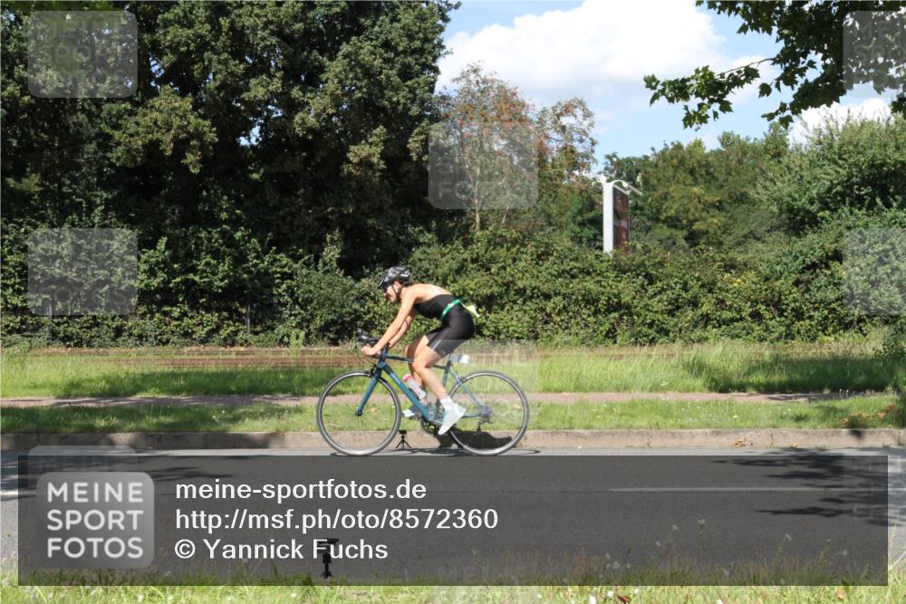 10.08.2025 - GEWOBA Citytriathlon Bremen Yannick Fuchs http://msf.ph/oto/8572360 10.08.2025 14:57:06 Radfahren 388, 414, 435 meine-sportfotos.de