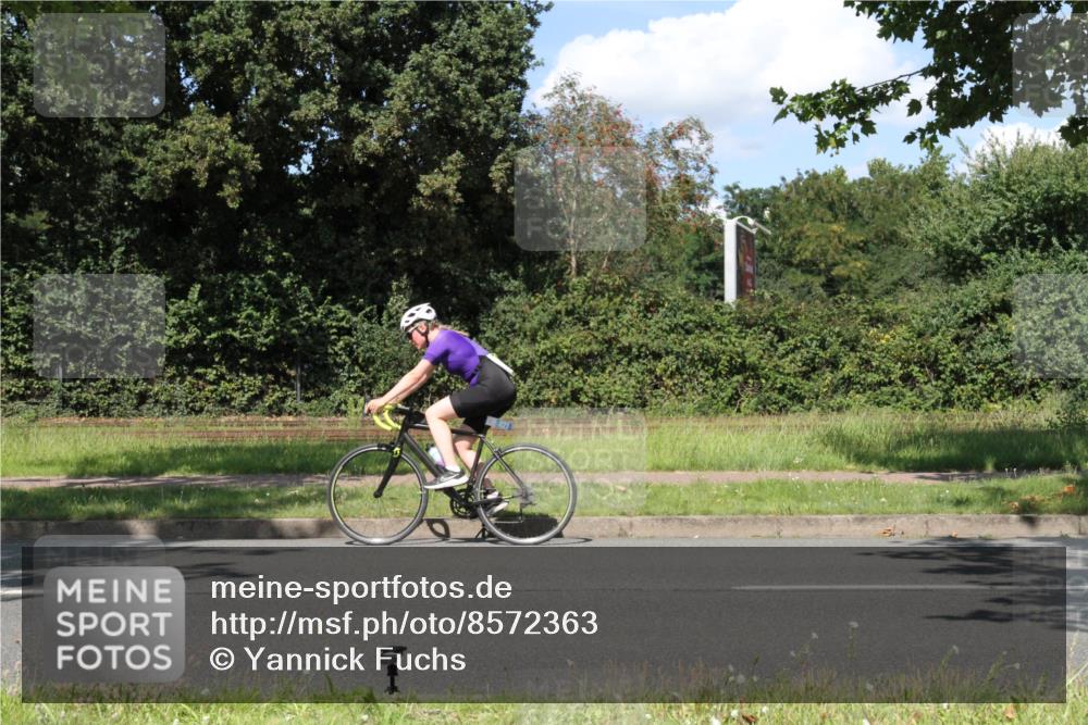 10.08.2025 - GEWOBA Citytriathlon Bremen Yannick Fuchs http://msf.ph/oto/8572363 10.08.2025 14:57:30 Radfahren 340, 413, 420, 437 meine-sportfotos.de