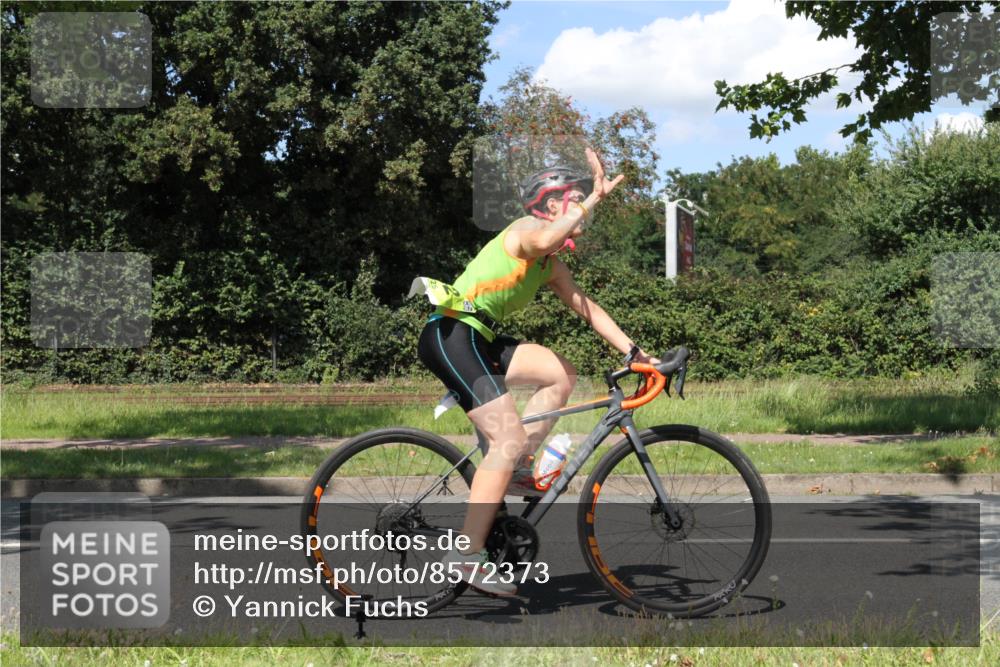 10.08.2025 - GEWOBA Citytriathlon Bremen Yannick Fuchs http://msf.ph/oto/8572373 10.08.2025 14:58:07 Radfahren 425, 512, 515 meine-sportfotos.de