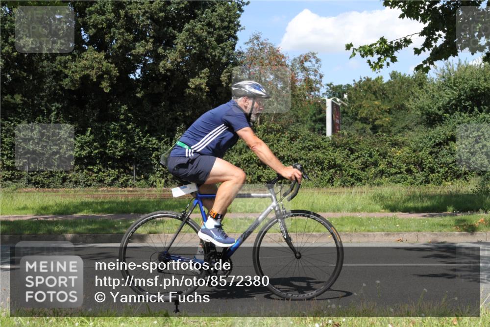 10.08.2025 - GEWOBA Citytriathlon Bremen Yannick Fuchs http://msf.ph/oto/8572380 10.08.2025 14:58:50 Radfahren 319, 521 meine-sportfotos.de