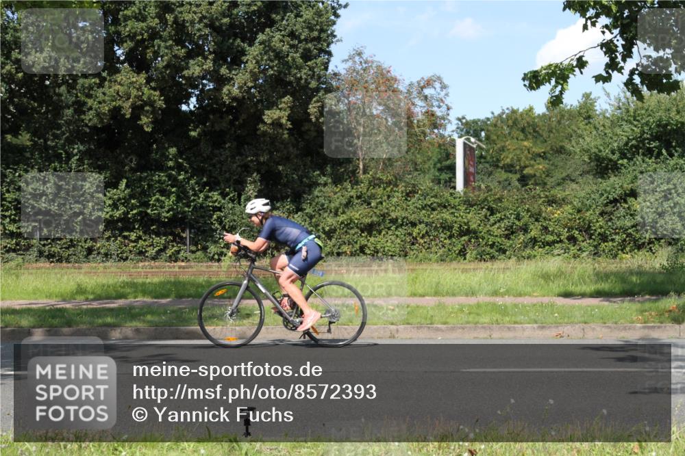 10.08.2025 - GEWOBA Citytriathlon Bremen Yannick Fuchs http://msf.ph/oto/8572393 10.08.2025 15:02:03 Radfahren  meine-sportfotos.de