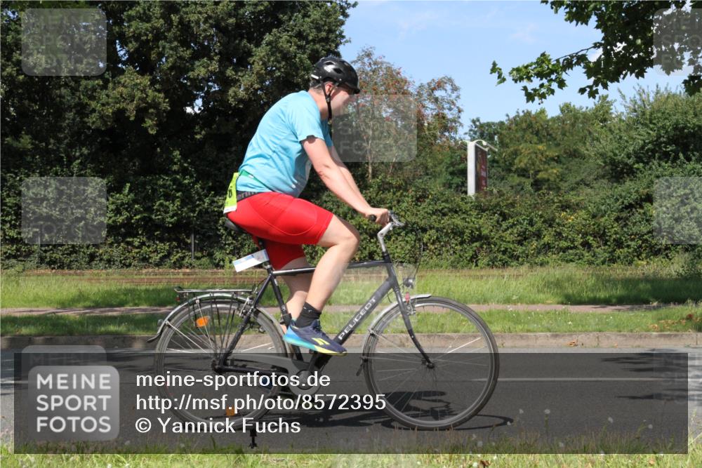 10.08.2025 - GEWOBA Citytriathlon Bremen Yannick Fuchs http://msf.ph/oto/8572395 10.08.2025 15:02:57 Radfahren 236, 354, 529 meine-sportfotos.de