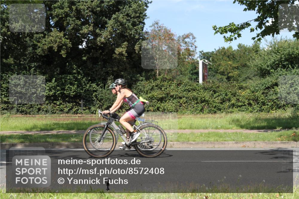 10.08.2025 - GEWOBA Citytriathlon Bremen Yannick Fuchs http://msf.ph/oto/8572408 10.08.2025 15:03:36 Radfahren  meine-sportfotos.de