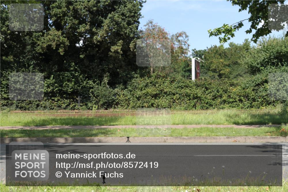10.08.2025 - GEWOBA Citytriathlon Bremen Yannick Fuchs http://msf.ph/oto/8572419 10.08.2025 15:03:45 Radfahren  meine-sportfotos.de