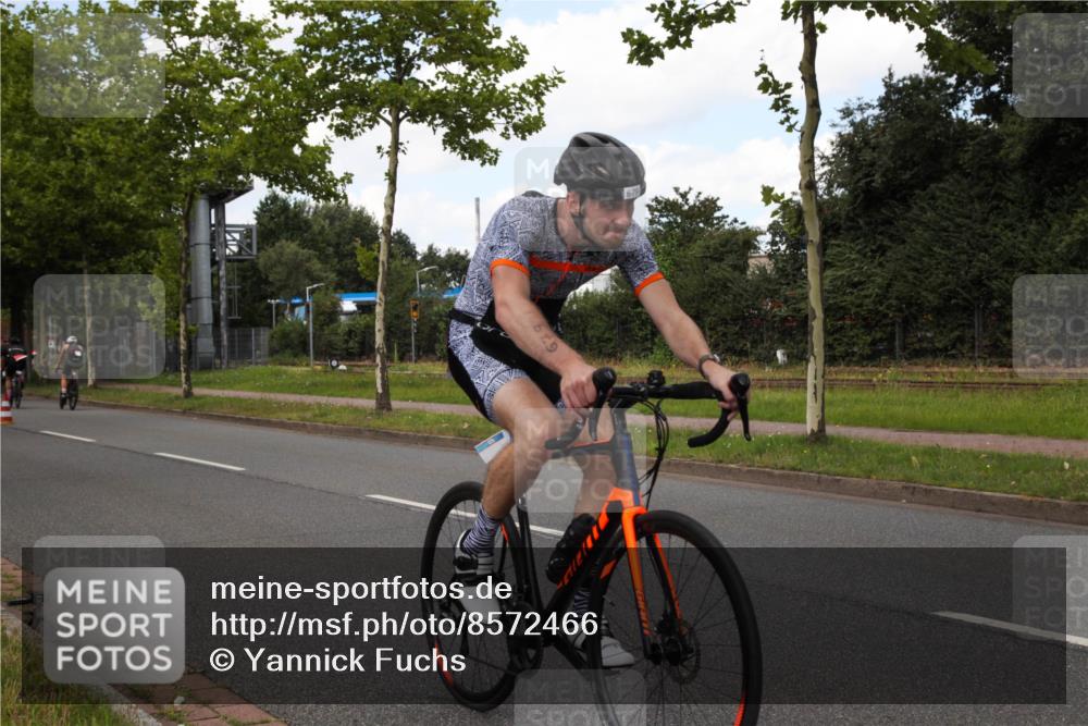 10.08.2025 - GEWOBA Citytriathlon Bremen Yannick Fuchs http://msf.ph/oto/8572466 10.08.2025 12:47:56 Radfahren 566, 587, 590, 656, 679, 767, 801, 884, 916, 941, 943, 951 meine-sportfotos.de