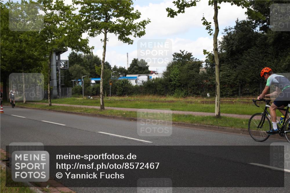 10.08.2025 - GEWOBA Citytriathlon Bremen Yannick Fuchs http://msf.ph/oto/8572467 10.08.2025 12:47:57 Radfahren 566, 587, 590, 656, 679, 767, 801, 884, 916, 941, 943, 951 meine-sportfotos.de